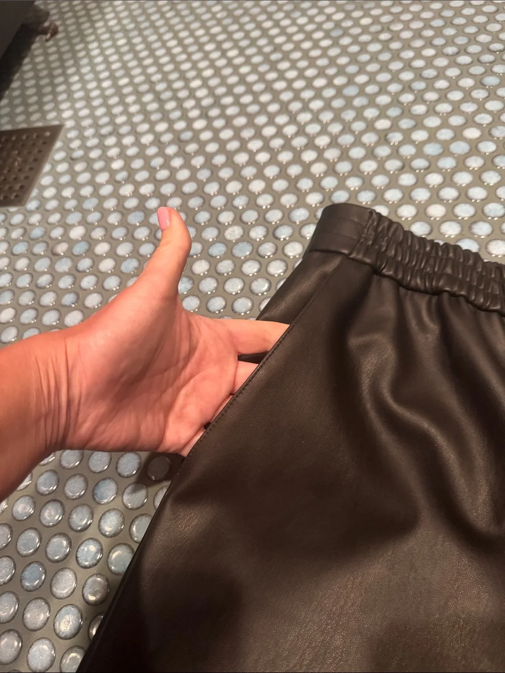 Tibi Black Faux Leather Wide-Leg Culottes - Picture 9 of 9